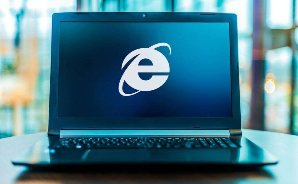 Internet Explorer умер Microsoft похоронила его сегодня