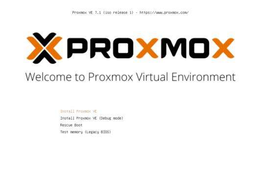 Экран приветствия Proxmox