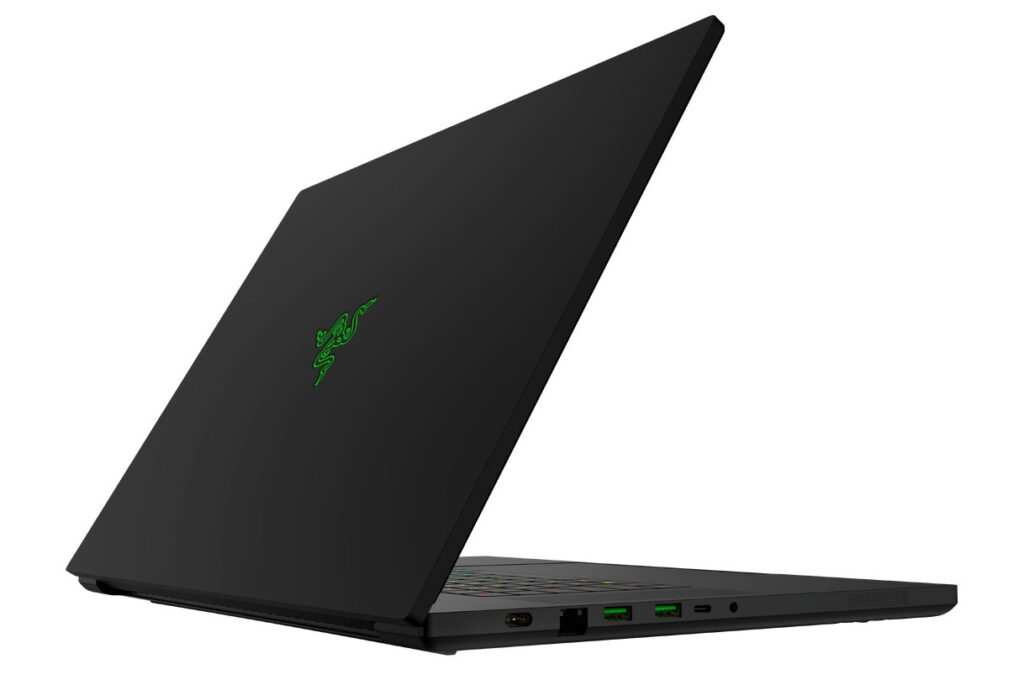 Игровой ноутбук с 4K дисплеем 200 Гц